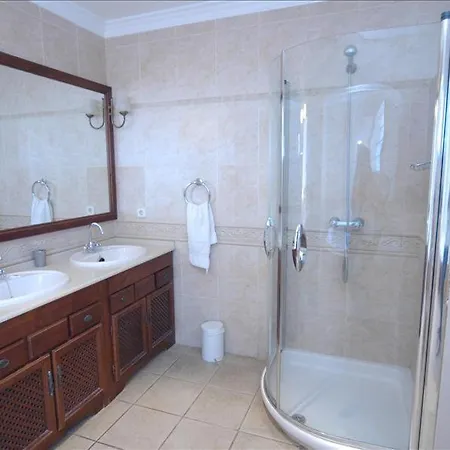 Playa Del Flamingo - A Lovely 4 Bedroom - Great Location - A Short Walk To The Beach Playa Blanca (Lanzarote)