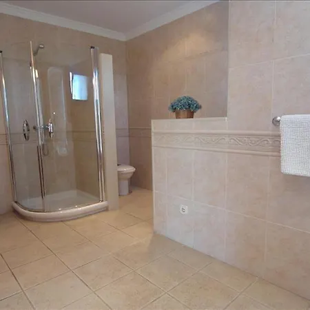 Villa Playa Del Flamingo - A Lovely 4 Bedroom - Great Location - A Short Walk To The Beach